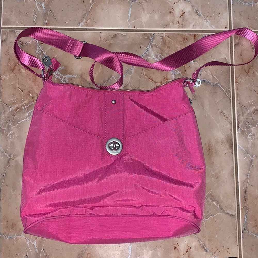 NWOT - Hot Pink Crossbody. LOTS & LOTS of pockets!